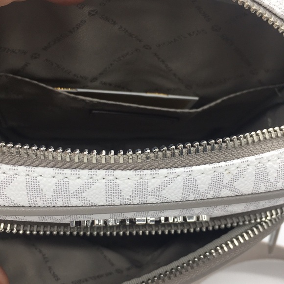 MICHAEL KORS MD FLIGHT CROSSBODY Bag BRIGHT WHITE - Picture 8 of 8